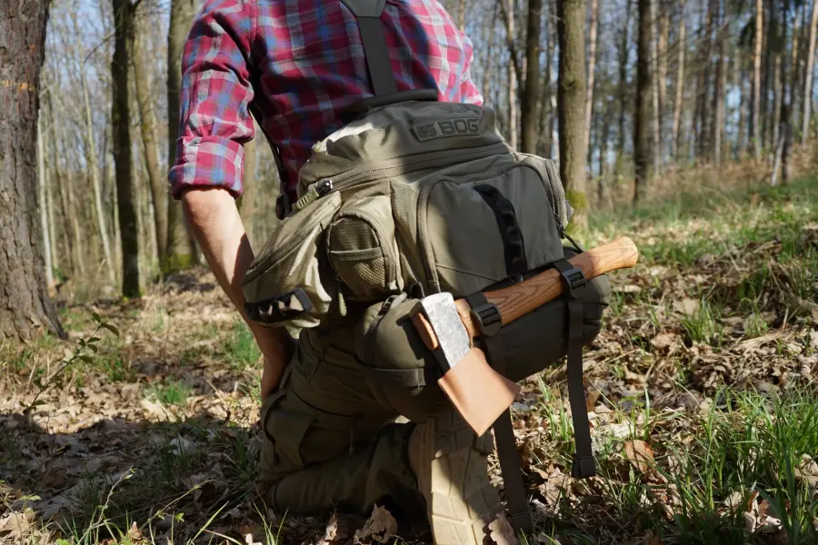 Rucksack um die Taille